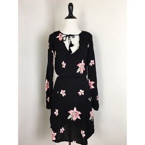 Reformation 🌸 Black Long Sleeve Dress - Size 2